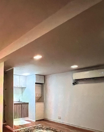 Se Alquila Habitación Con Baño Privado Amoblada, Con A/a Y Con Tv, En El Boulevard Del Cafetal.
