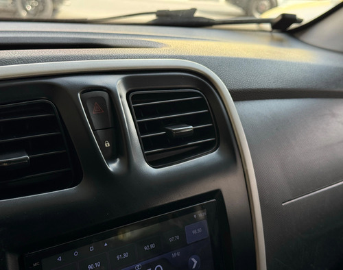 Renault Sandero 1.0 12V SCE FLEX AUTHENTIQUE MANUAL