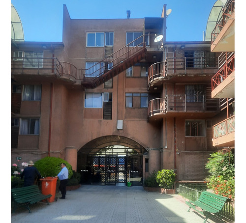 Condominio Las Palmas , Depto. Con Estacionamiento