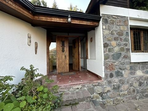 Casa En Venta De 4 Dorm. En El Arrayán