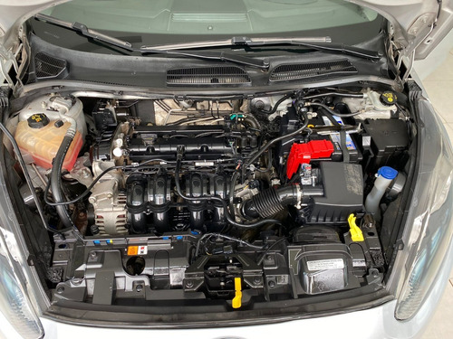 Imagen 8 de 11 de Ford Fiesta 1,6 L S Plus - Nafta - 2015