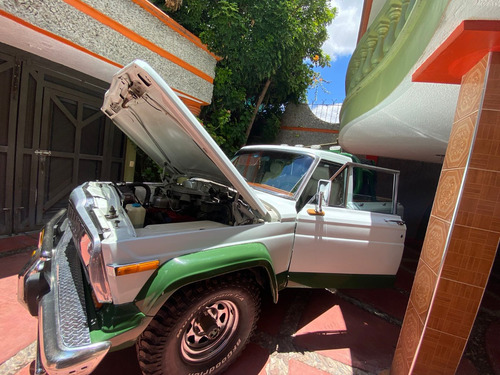 Pick Up Jeep J10 Honcho 1984 Automática 4x4