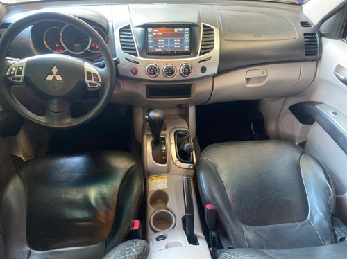 Imagem 6 de 9 de L200 Triton V6 4x4 Flex Aut.