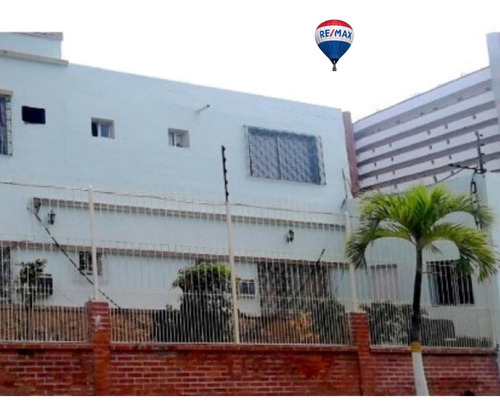Posada Con Amplio Espacio, Ideal Para Vivienda Fija O Temporal En Porlamar, Isla De Margarita