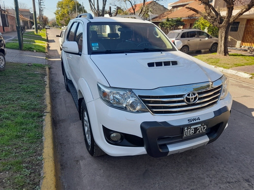 Imagen 14 de 14 de Toyota Sw4 2014 3.0 Srv 171cv 4x4