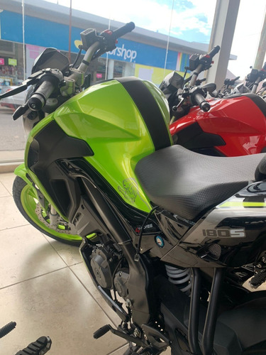 Imagen 12 de 15 de Benelli 180 S