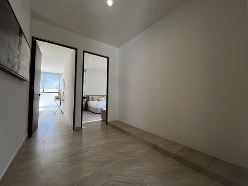 Casa En Venta Merida, Temozon Norte, 3 Hab, Cochera Y Piscina, Entrega Inmediata.