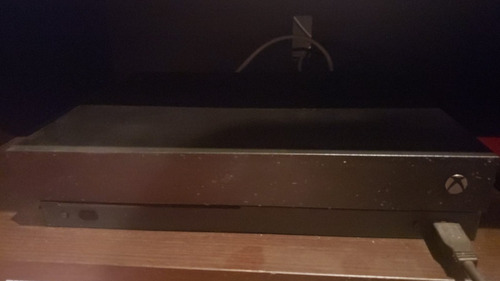 Microsoft Xbox One X 1 Tb Color Negro No Reacondici (Usado)