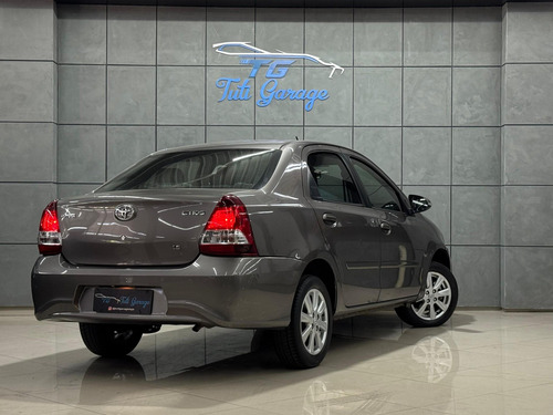 Toyota Etios Sedán X Plus Sedan 1.5 Flex 16V 4p Aut.