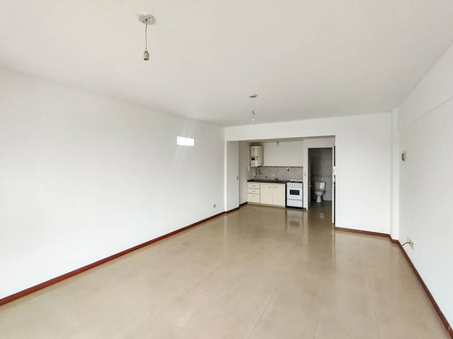Imagen 7 de 18 de Venta De Departamento Con Cochera En Villa Pueyrredon