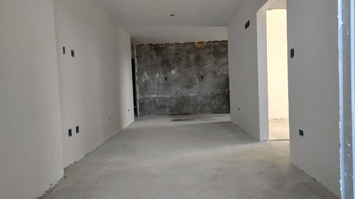 Imagem 7 de 30 de Apartamento 2 Dormitórios - Prédio Frente Mar- Entrada 95 Mil - Aml179
