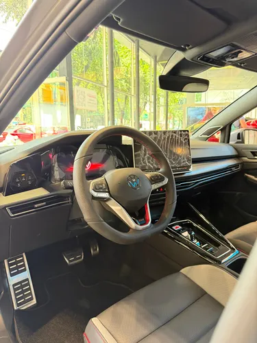 Volkswagen Golf GTI 2.0L Turbo 265Hp Dsg7