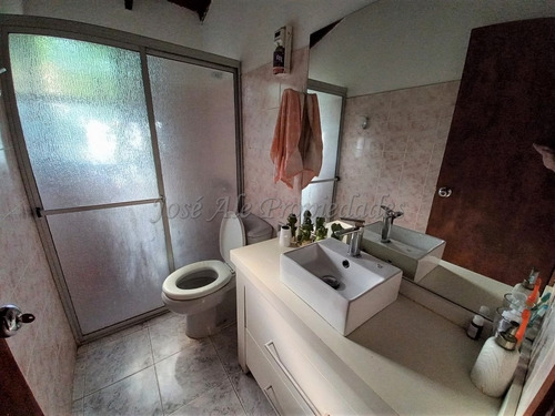 Imagen 6 de 12 de En Venta Vivienda De Cuatro Dormitorios En Colonia Del Sacramento