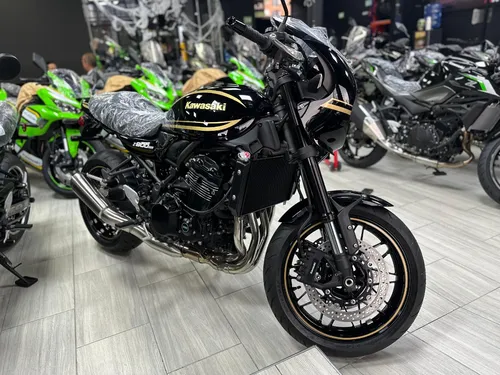 Z900