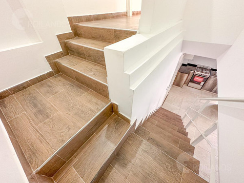 Venta Departamento En Duplex 4 Ambientes Con Terraza Propia Balcon Y Cochera A Estrenar!