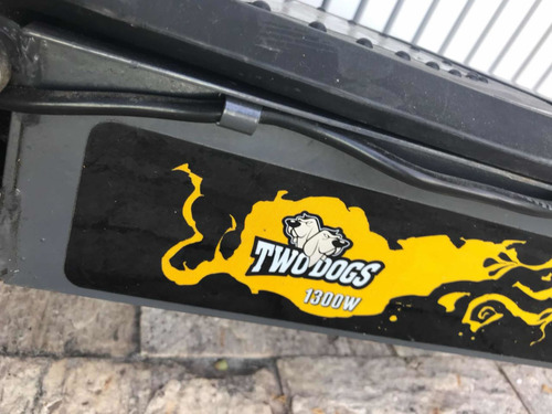 Imagem 3 de 6 de Two Dogs