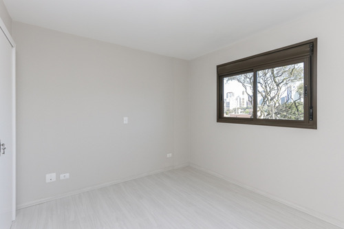 Imagem 6 de 30 de Apartamento De 3 Quartos Com Suíte, 92 M² De Área Privativa, 2 Vagas De Garagem, Em Localização Privilegiada No Bairro - Pr - Ap0013_v6