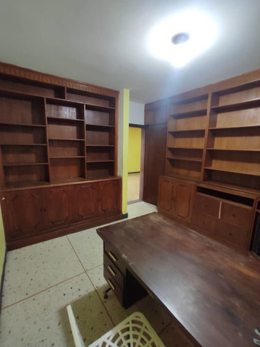 Imagen 8 de 14 de Casa De Esquina En Venta Trigal Sur Penélope Yañez