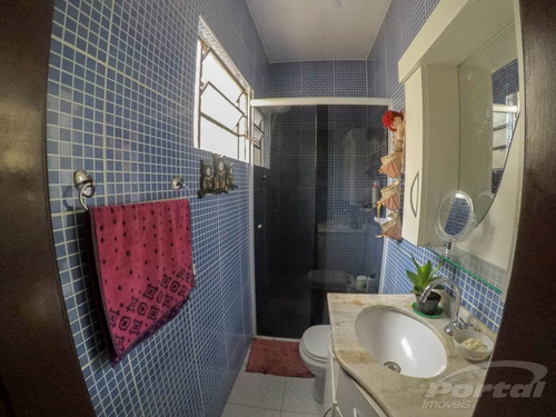 Casa De Alvenaria No Bairro Valparaíso, Contendo 3 Dormitórios, Sendo 1 Suíte, Sala , Cozinha, Banheiro Social, Área De Serviço, Garagem, Portão Eletrônico, Piso Laminado De Madeira, Piso Cerâmico, A