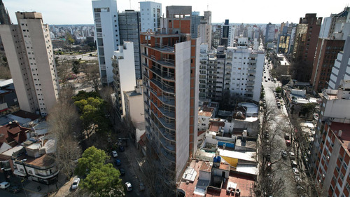 TORRE VETRO