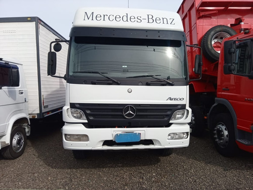 Imagem 1 de 8 de M. Benz/a2428