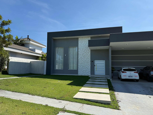 Casa Em Condomínio Com 3 Suítes