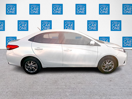 Toyota Yaris 1.5 XLS CVT 4P