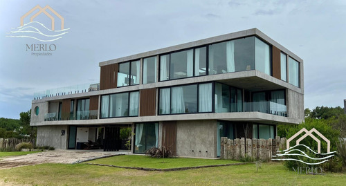 Casa En Costa Esmerala