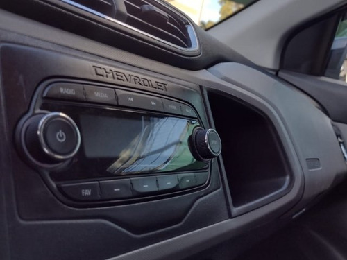 Chevrolet Onix Onix 1.0 MPFI LT 8V FLEX 4P MANUAL