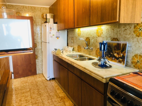 Hermosa Vista En Apartamento De Dos Dormitorios!- Ref: 2387