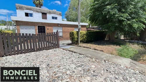 Linda Casa Y Amplio Apartamento En Villa Felicidad