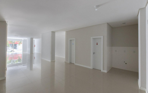 Imagem 18 de 23 de Blue Ocean Residence - Sala 06 - 82210