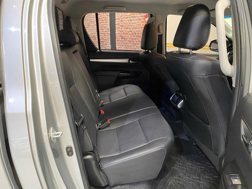 Toyota Hilux 2.8 Cd Srx 177cv 4x4 At 2017