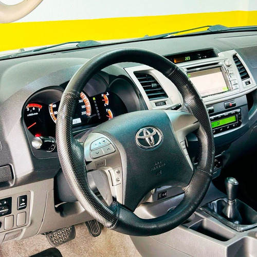 Toyota Hilux 2.7 SRV 4X4 CD 16V