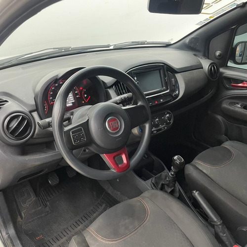 Imagem 11 de 13 de Fiat Uno Sporting 1.4 8v Flex 2016