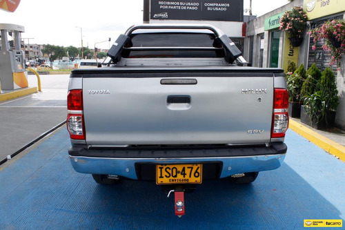 Imagen 6 de 25 de Toyota Hilux Vigo Srv