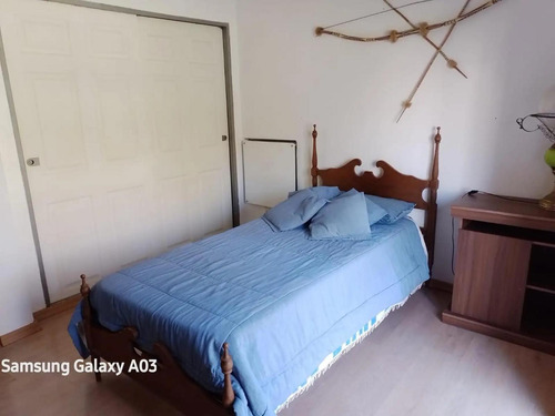 Casa En Venta - 4 Dormitorios 3 Baños - 2000mts2 - La Plata