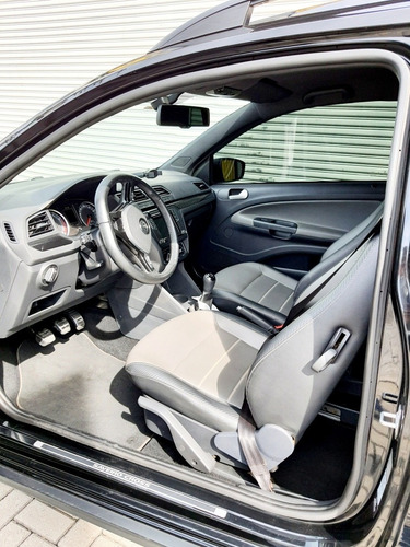 Imagem 6 de 16 de Volkswagen Saveiro 1.6 16v Cross Cab. Dupla Total Flex 2p