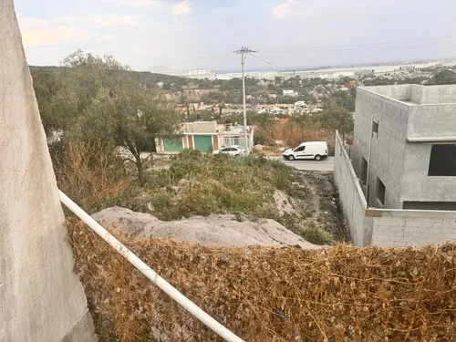 Casa Recién Construida Con Oportunidad De Gran Patio