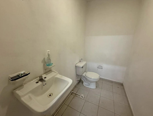 Renta De Local Comercial De 320 M2 En El Centro