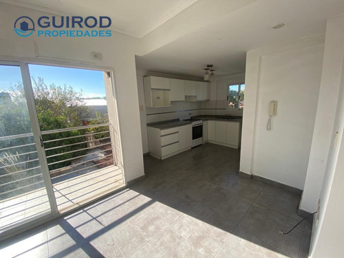 Imagen 4 de 14 de Bajo De Precio! Hermoso 2 Ambientes Con Balcon En Saenz Peña - 5 Años