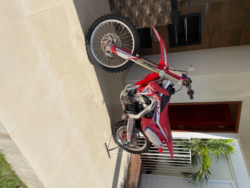 Imagem 3 de 9 de Crf 250r Oficial