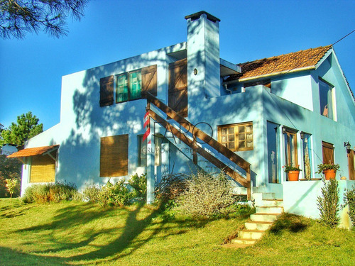 Casa En Manantiales 3 Dormitorios Con Parrillero-ref:33924