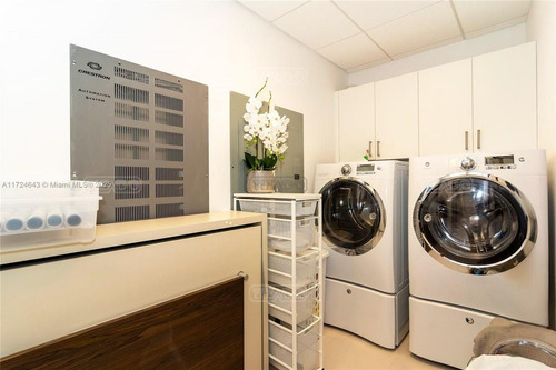 Departamento En Venta En Sunny Isles, Miami, Florida