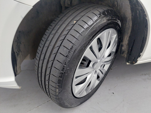 Volkswagen Voyage 1.0 12V MPI TOTALFLEX 4P MANUAL