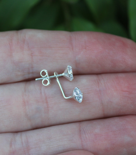 Imagem 5 de 6 de Brincos Zircônia Duplo 2x1 Redonda 5 Mm Prata 925