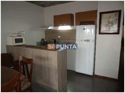 Imagen 3 de 8 de Manantiales Apartamento En Alquiler