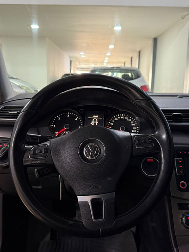 Volkswagen Passat 2011