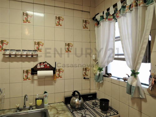 Imagen 18 de 21 de Departamento 4 Ambientes Al Frente Con Balcon 2° Por Escalera