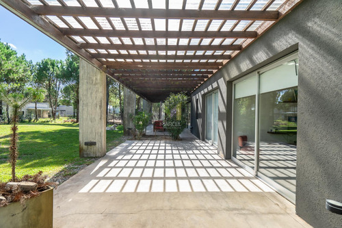 Casa En Venta 5 Ambientes Pinamar La Herradura